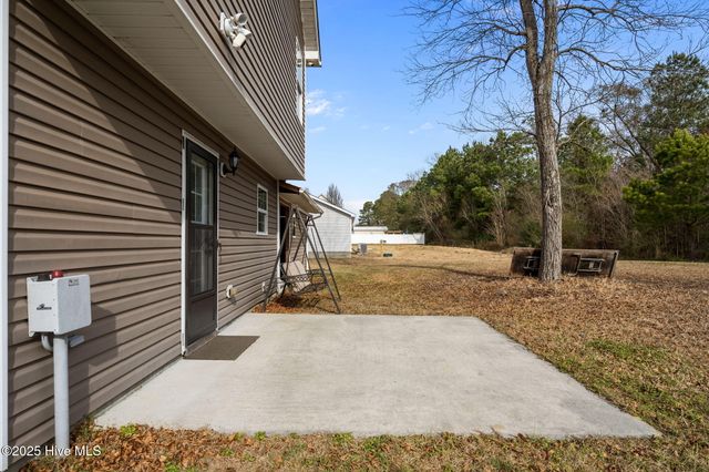 436 Huffmantown Road, Richlands, NC 28574