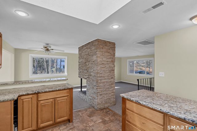 13 Victoria Lane, Old Lyme, CT 06371