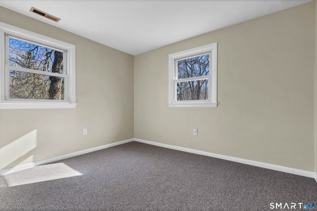 13 Victoria Lane, Old Lyme, CT 06371