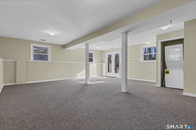 13 Victoria Lane, Old Lyme, CT 06371