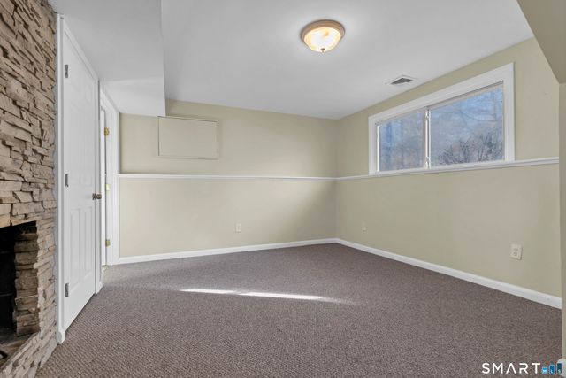 13 Victoria Lane, Old Lyme, CT 06371