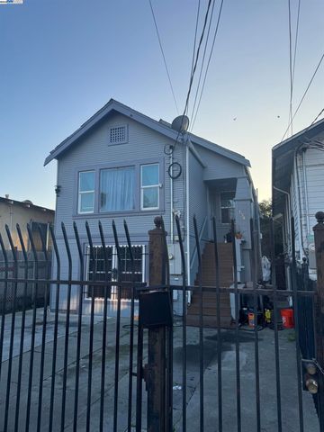 7341 Lockwood St, Oakland, CA 94621