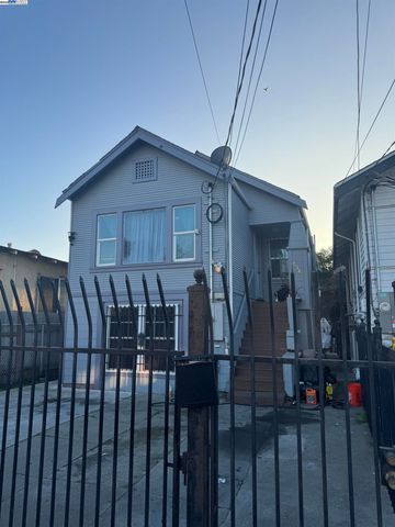 7341 Lockwood St, Oakland, CA 94621