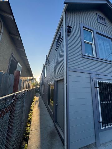 7341 Lockwood St, Oakland, CA 94621