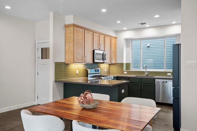 3505 Villa CT 12, Austin, TX 78704