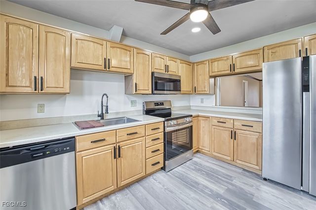 6913 Birdie WAY, Fort Myers, FL 33919