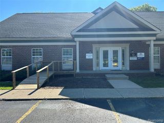 1370 N Oakland Blvd Ste 100, Waterford, MI 48327