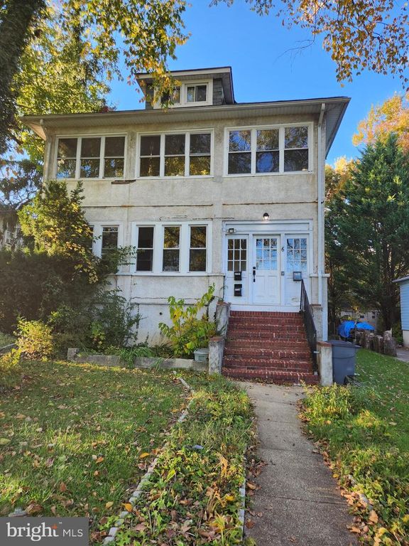 6 CROMARTY RD, Baltimore, MD 21229