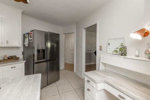 5990 N Circuit Drive, Beaumont, TX 77706