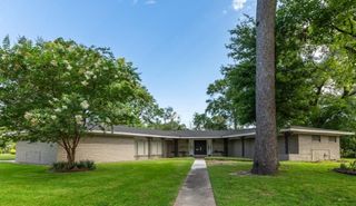 5990 N Circuit Drive, Beaumont, TX 77706