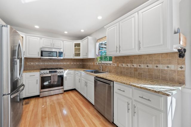 5305 Kellys Point, Ooltewah, TN 37363