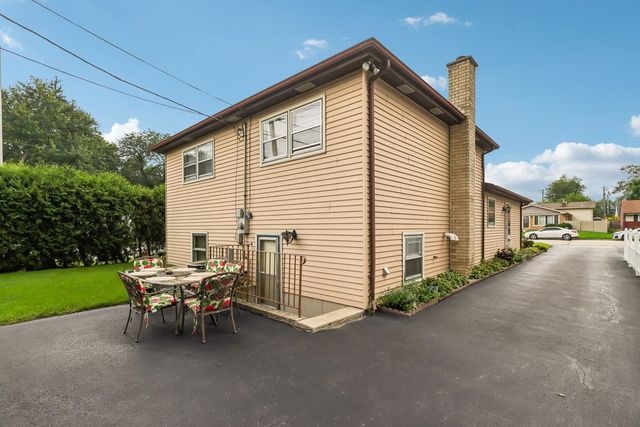 5441 S Ashland Avenue, Countryside, IL 60525