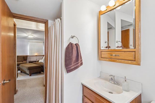 5441 S Ashland Avenue, Countryside, IL 60525