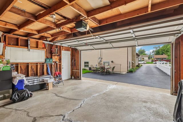 5441 S Ashland Avenue, Countryside, IL 60525