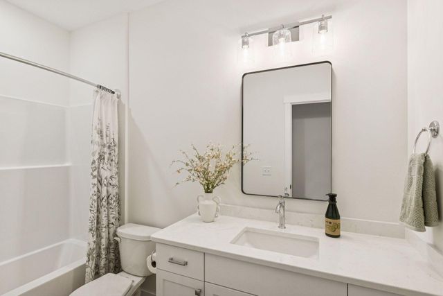 987 Turner Lane, New Richmond, WI 54017