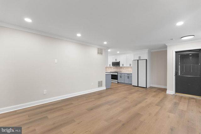 4 KENT PL, Sewell, NJ 08080