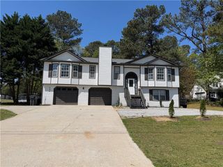 934 Bay Ridge Drive, Lawrenceville, GA 30045