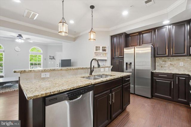 6912 KONA DR, Gainesville, VA 20155