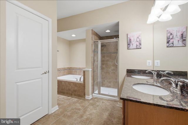 6912 KONA DR, Gainesville, VA 20155
