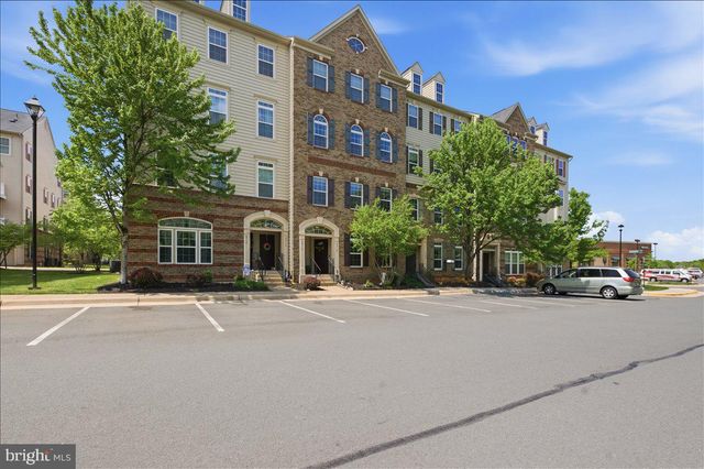 6912 KONA DR, Gainesville, VA 20155