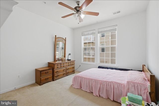 6912 KONA DR, Gainesville, VA 20155
