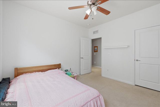 6912 KONA DR, Gainesville, VA 20155