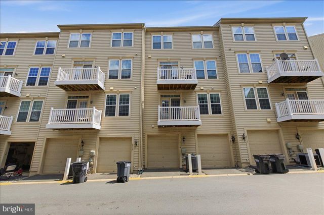 6912 KONA DR, Gainesville, VA 20155
