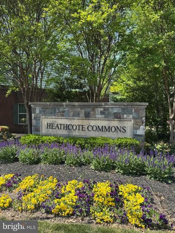 6912 KONA DR, Gainesville, VA 20155