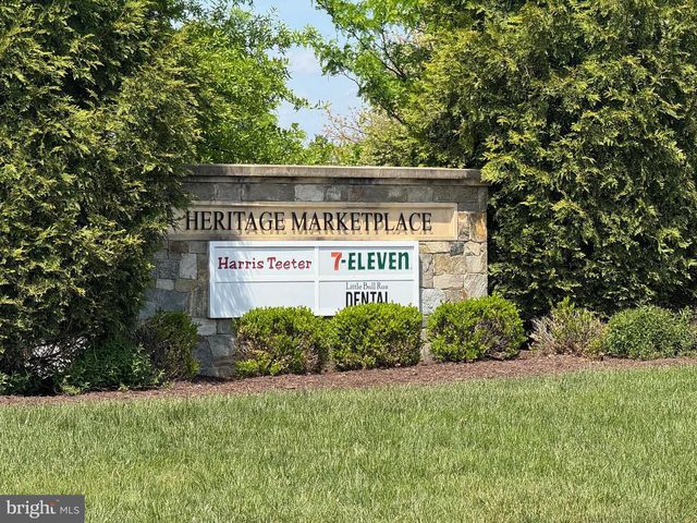 6912 KONA DR, Gainesville, VA 20155