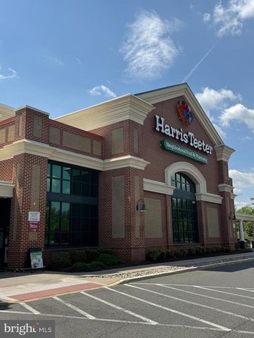 6912 KONA DR, Gainesville, VA 20155