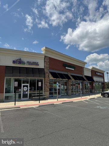 6912 KONA DR, Gainesville, VA 20155
