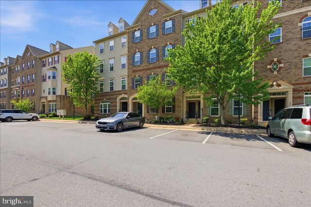 6912 KONA DR, Gainesville, VA 20155