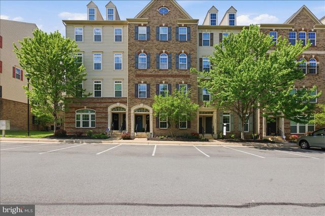 6912 KONA DR, Gainesville, VA 20155