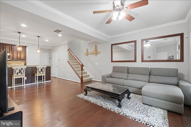 6912 KONA DR, Gainesville, VA 20155
