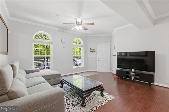 6912 KONA DR, Gainesville, VA 20155