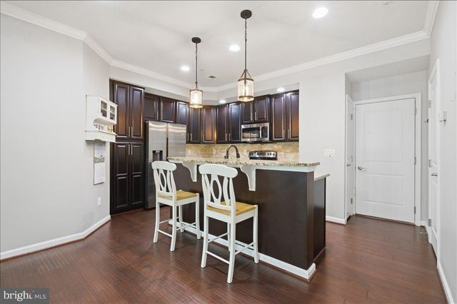 6912 KONA DR, Gainesville, VA 20155