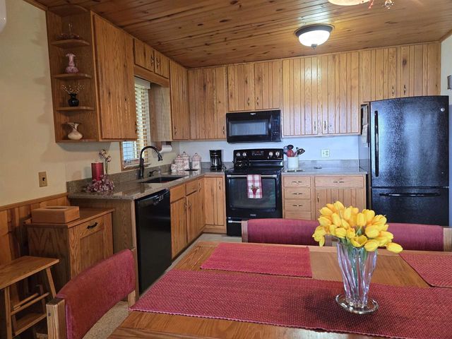 W10962 S CURTIS LAKE LANE, Coloma, WI 54930