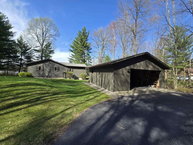 W10962 S CURTIS LAKE LANE, Coloma, WI 54930
