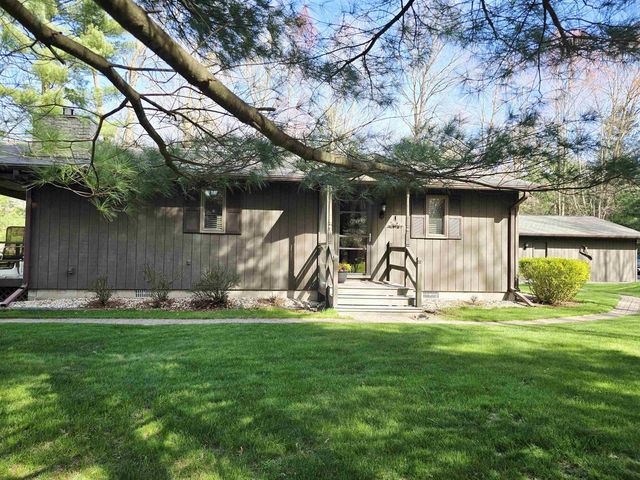 W10962 S CURTIS LAKE LANE, Coloma, WI 54930
