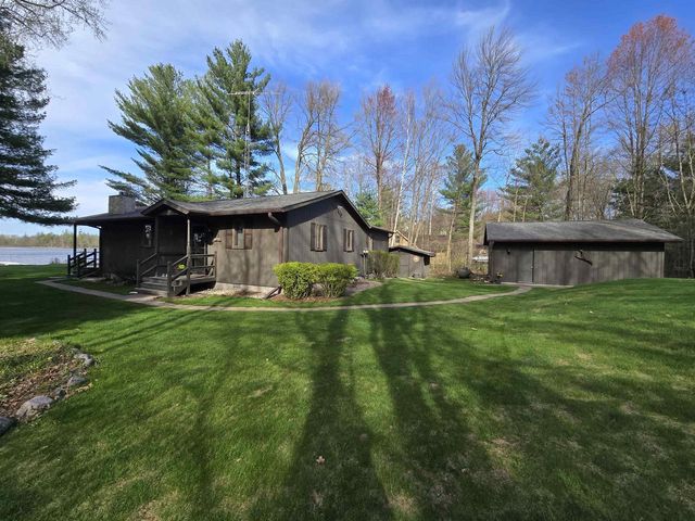 W10962 S CURTIS LAKE LANE, Coloma, WI 54930