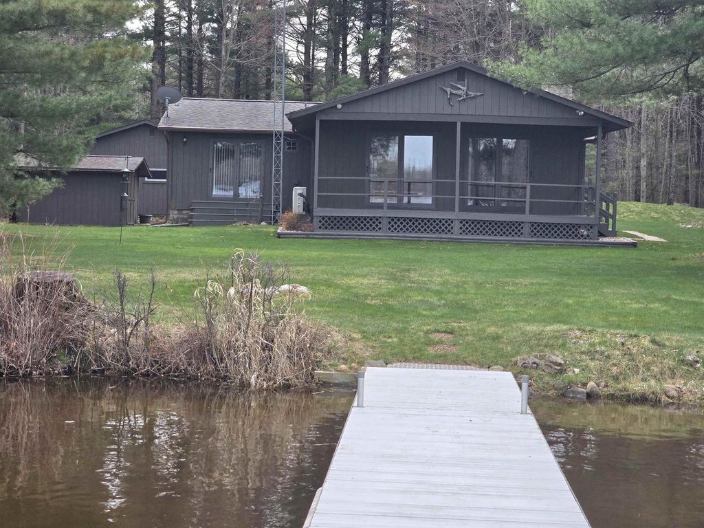 W10962 S CURTIS LAKE LANE, Coloma, WI 54930