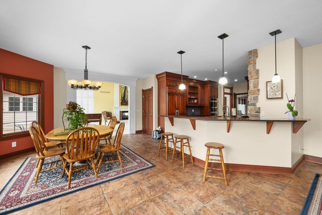 2296 Forest Reed Place, Le Claire, IA 52753