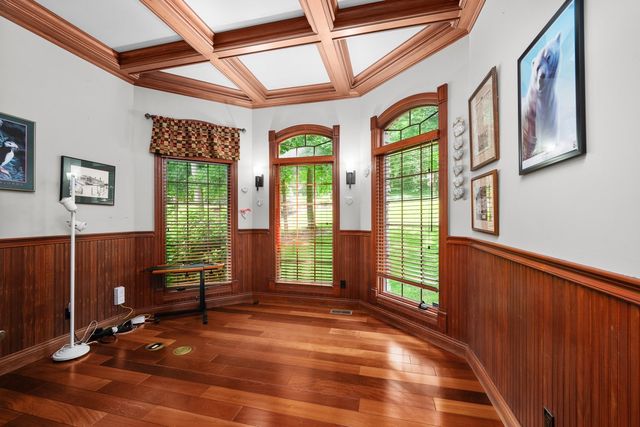 2296 Forest Reed Place, Le Claire, IA 52753
