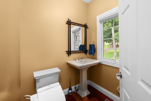 2296 Forest Reed Place, Le Claire, IA 52753
