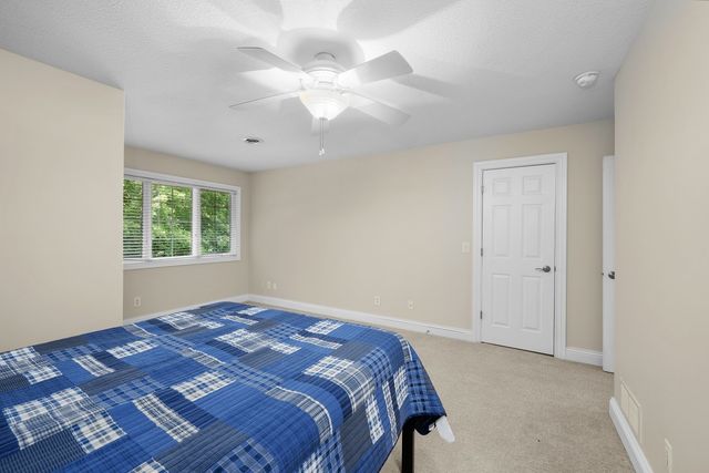 2296 Forest Reed Place, Le Claire, IA 52753