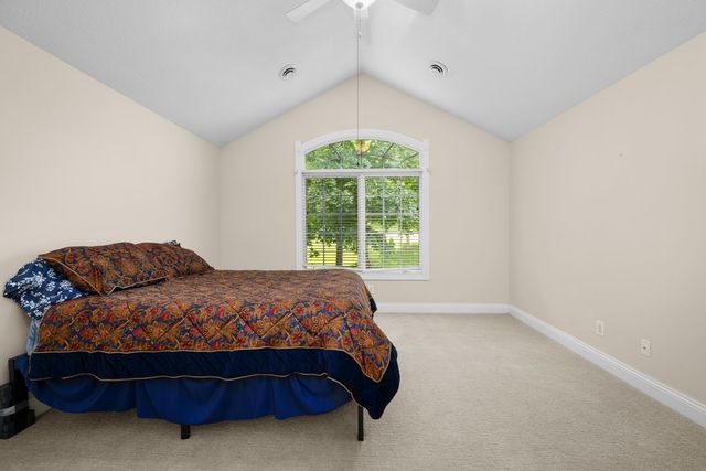2296 Forest Reed Place, Le Claire, IA 52753