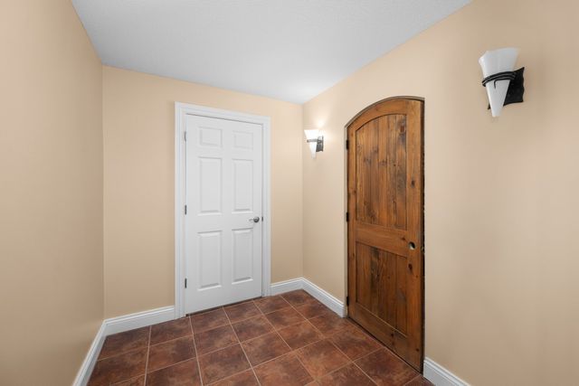 2296 Forest Reed Place, Le Claire, IA 52753