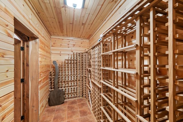 2296 Forest Reed Place, Le Claire, IA 52753