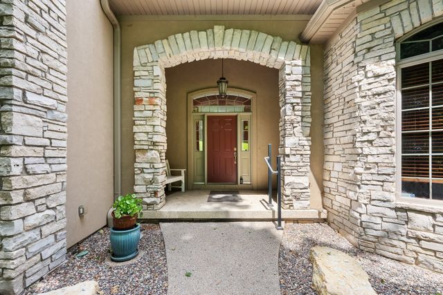 2296 Forest Reed Place, Le Claire, IA 52753