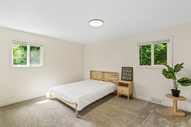 1012 E 37th Ave, Spokane, WA 99203